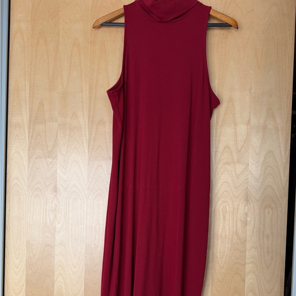 Red Banana Republic midi dress. In great condition, worn once. - Picture 2 of 4